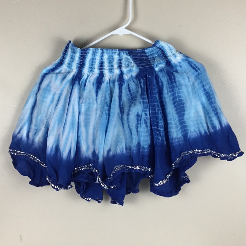Sikirt with shorts under it new